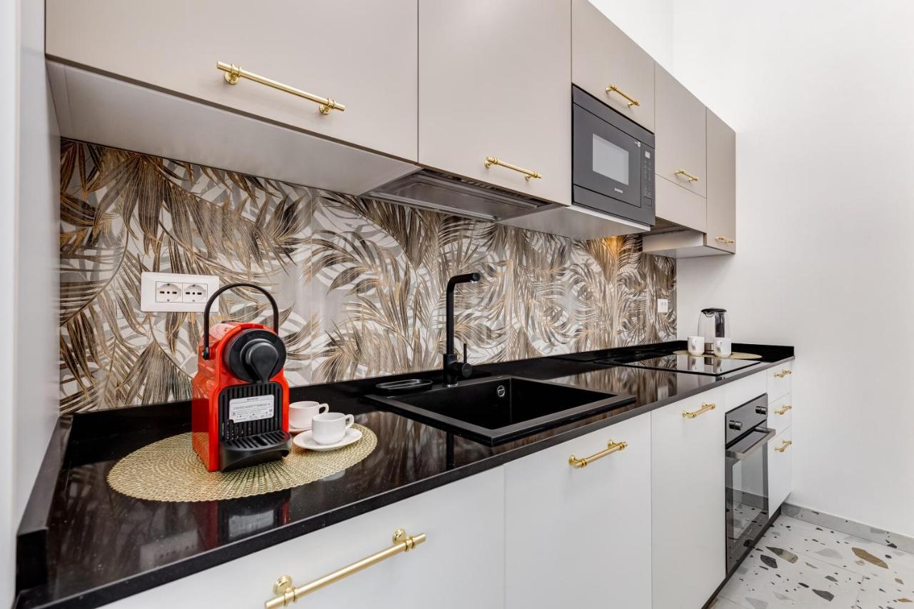 Villa Chiara - A New Luxury Star Is Born In Rome! Экстерьер фото